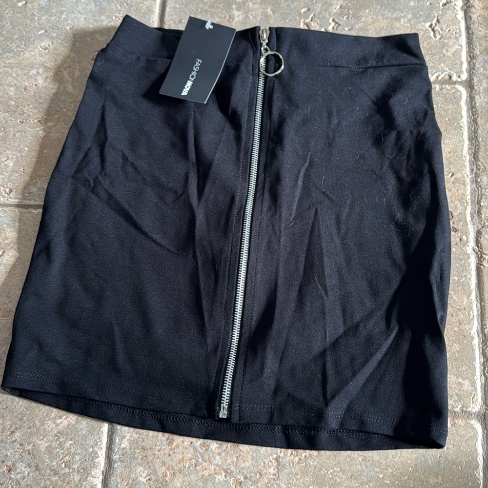 Tags still on- black pencil skirt with zipper
